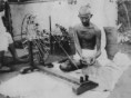 /album/fotogaleria1/gandhi-spinning-jpg/